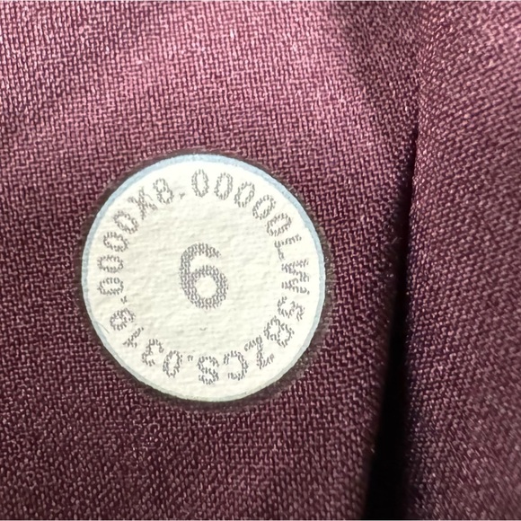 Lululemon Right On Track Pants Burgandy Wine Colored Oversize Womens Size 6 - Picture 8 of 8